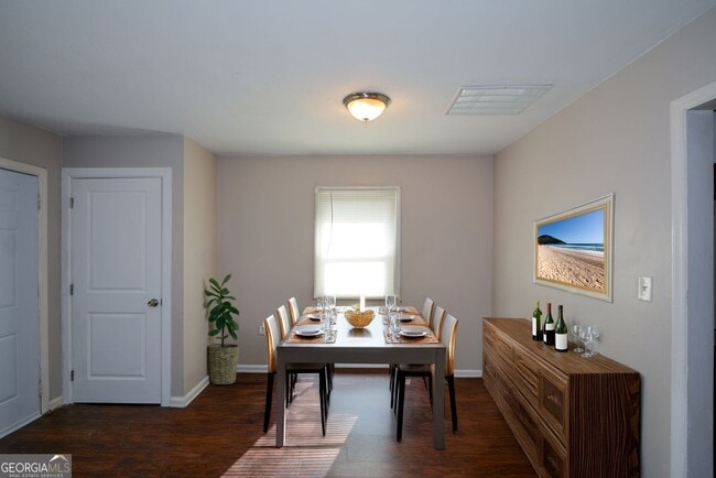 Building Photo - 2259 Nelms Dr SW