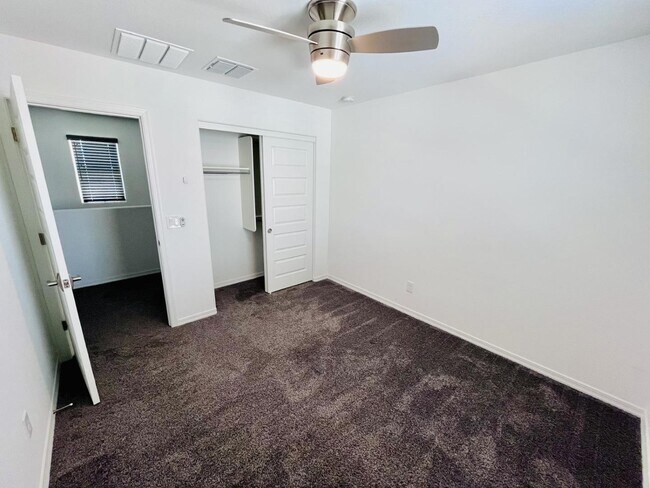 Building Photo - 14259 W Buckskin Trl