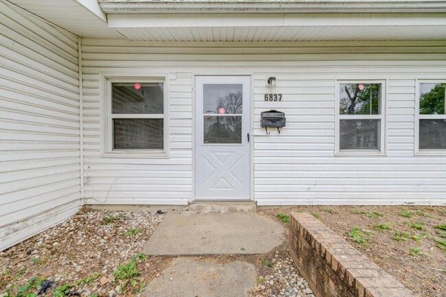 Building Photo - 6837 St Olaf Dr