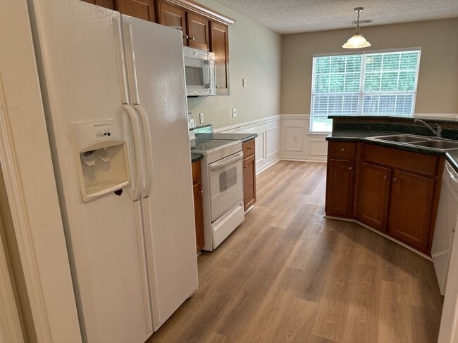 Building Photo - 247 Laurel Hill Cir