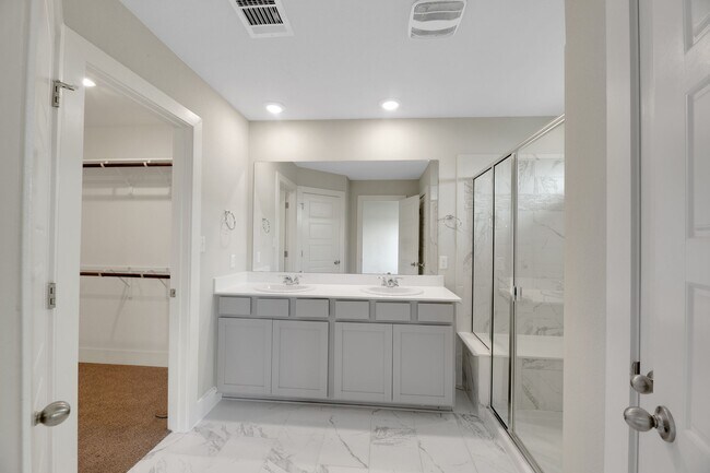 Building Photo - 3308 Bristol Motor Pass