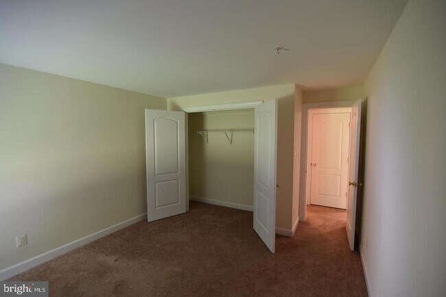 Building Photo - 139 Hokeland Dr