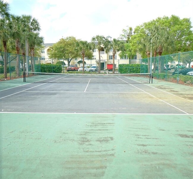 Building Photo - 18425 Bridle Club Dr