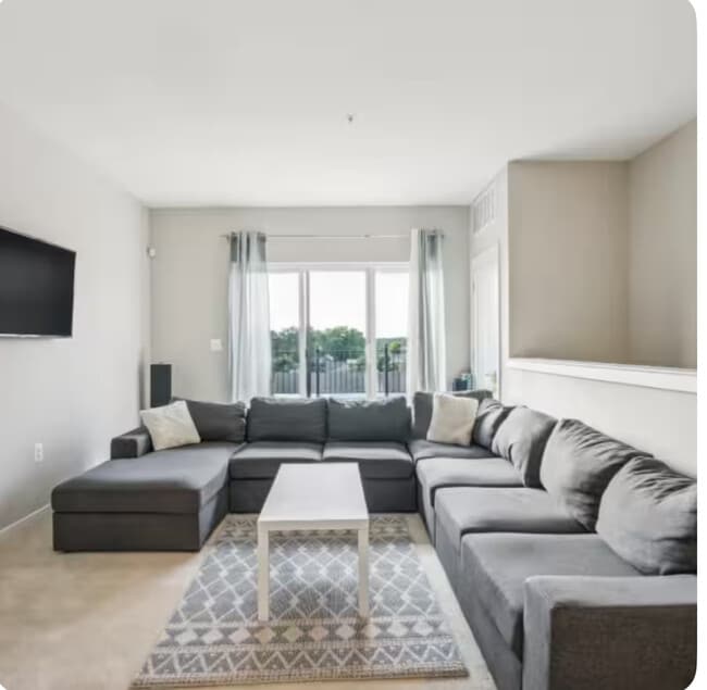 Building Photo - 721 Parkside Pl NE