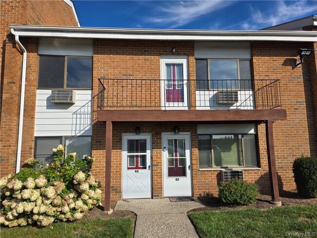 Building Photo - 44 Inwood Rd