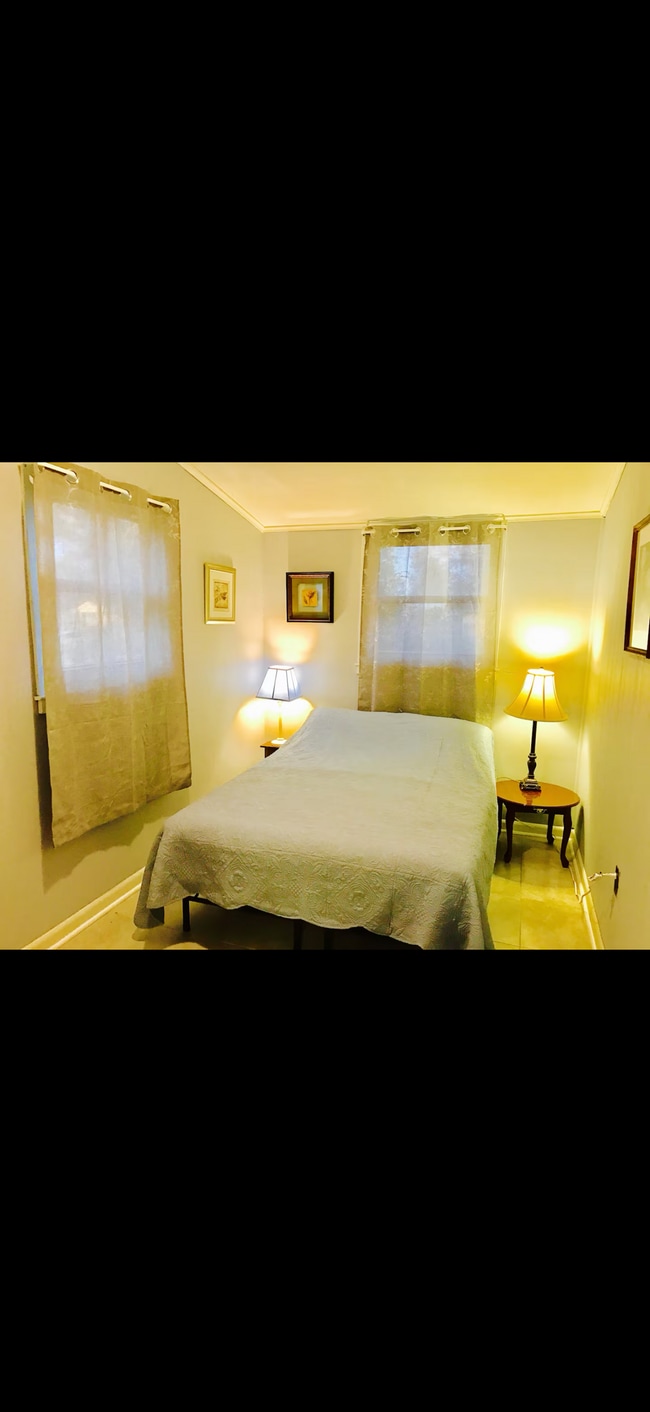 Building Photo - 3303 Colorado Ave