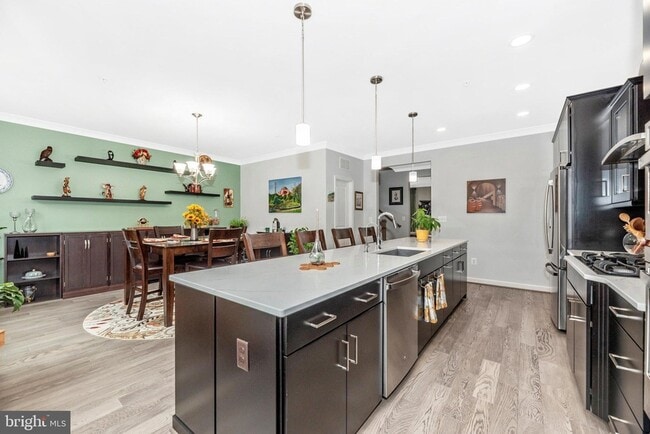 Building Photo - 521 Triggerfish Dr