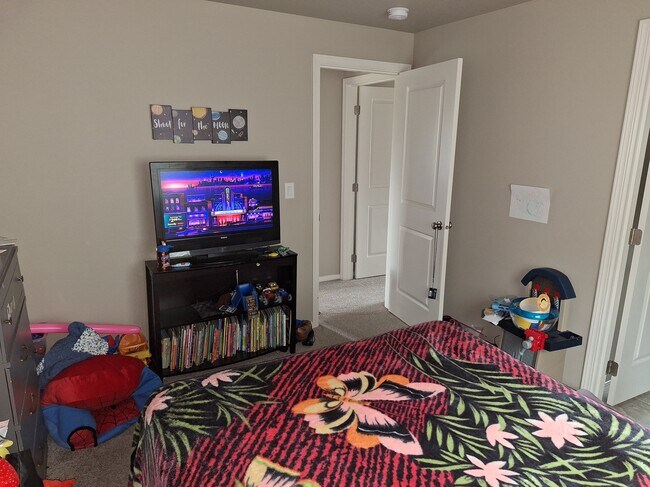 Building Photo - 4140 Furlong Ave SE