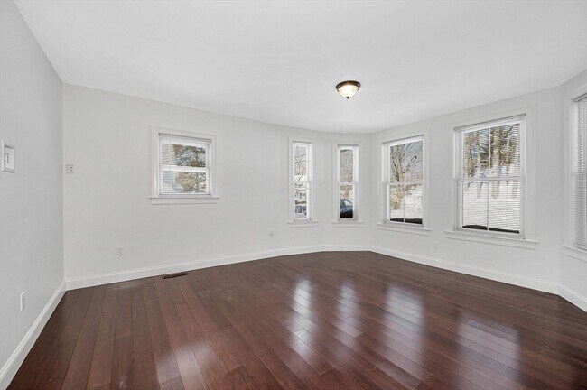 Building Photo - 12 Broadway St