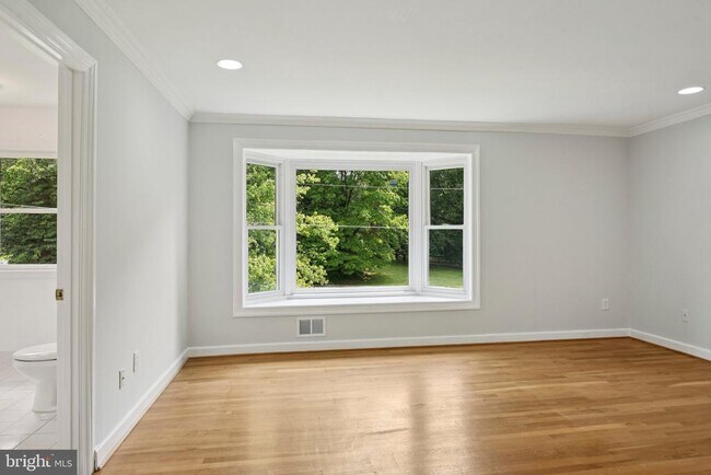 Building Photo - 9216 Moultrie Pkwy