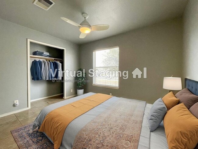 Building Photo - 318 Mitchell Dr