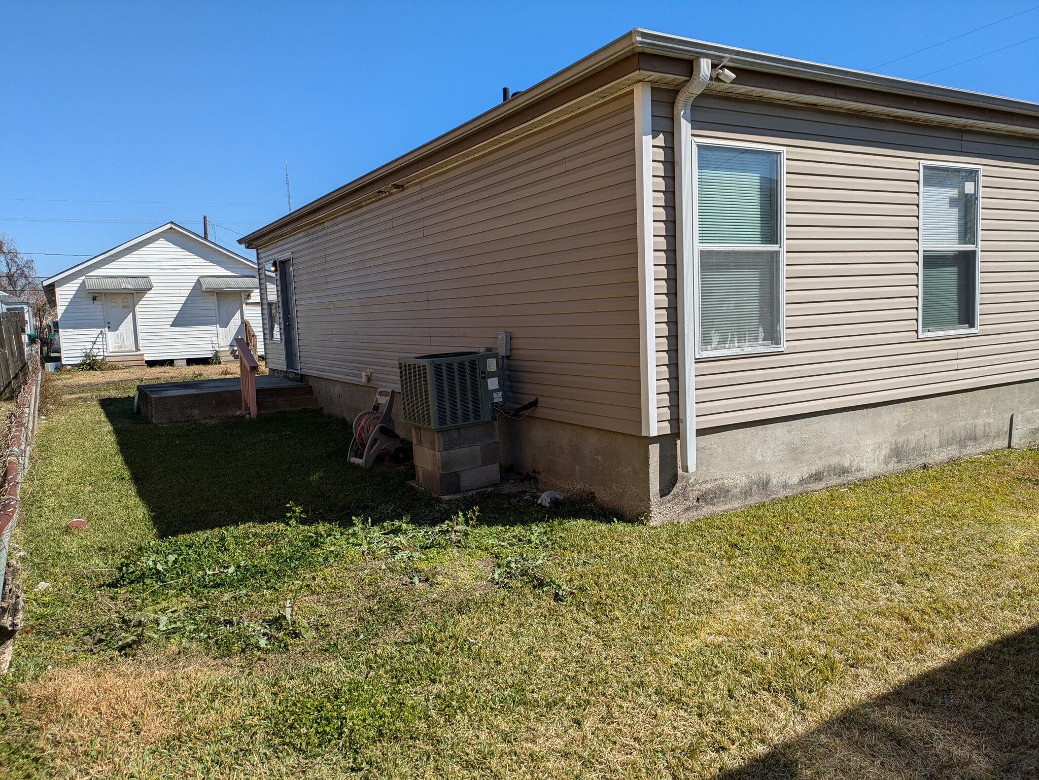 Rear view, yard - 807 21st St