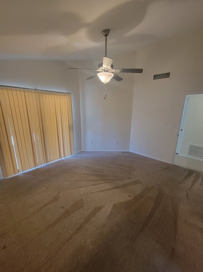 Building Photo - 5358 E Glencove St