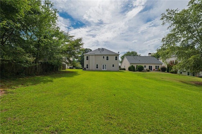 Building Photo - 315 Foe Creek Dr