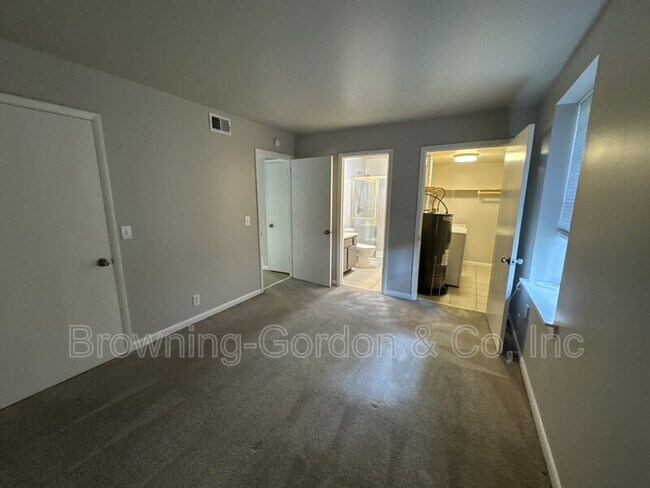 Building Photo - 1308 Caldwell Ave