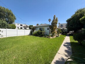 Building Photo - c6048