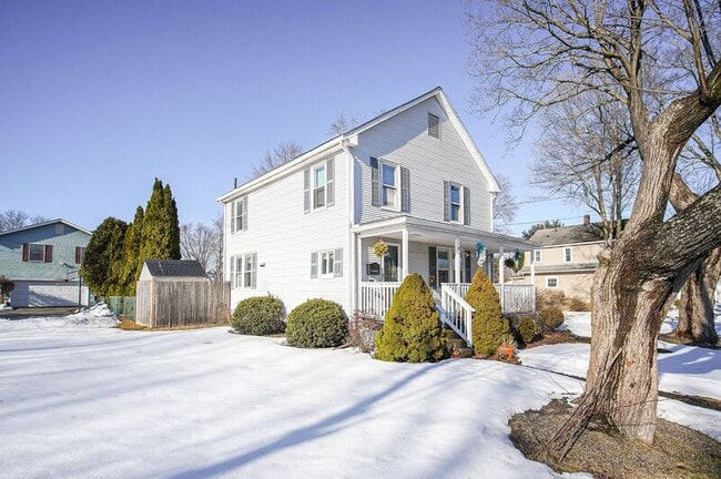 Building Photo - 40 Lealand Ave