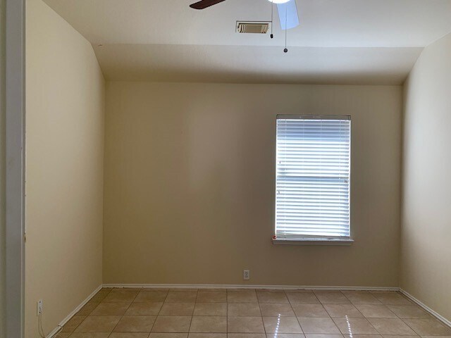 Building Photo - 11014 Redhaven Ct