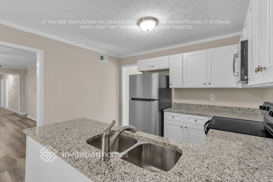 Building Photo - 460 Glendale Ct SW