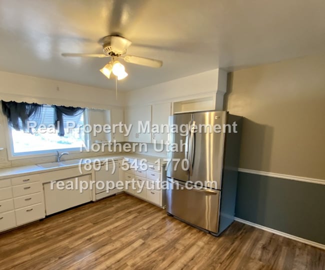 Building Photo - 5 Bedroom 2 Bath Rambler Now Available in ...