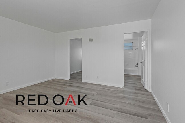 Building Photo - 13311 Maclay St