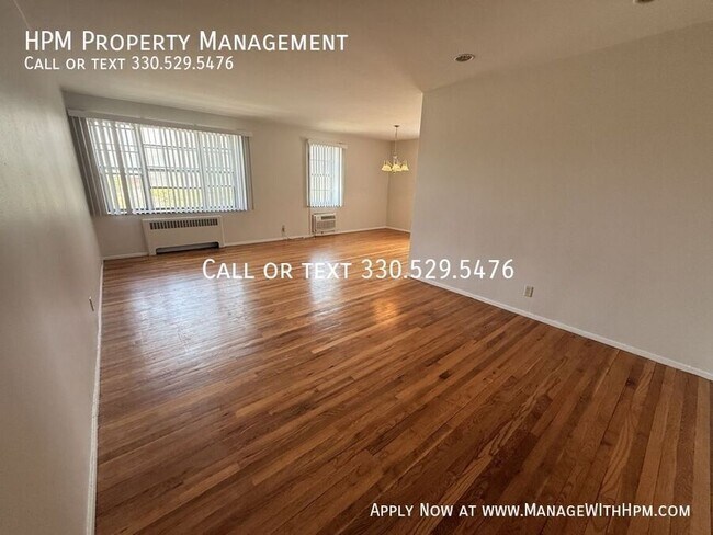 Building Photo - 3270 Warrensville Center Rd