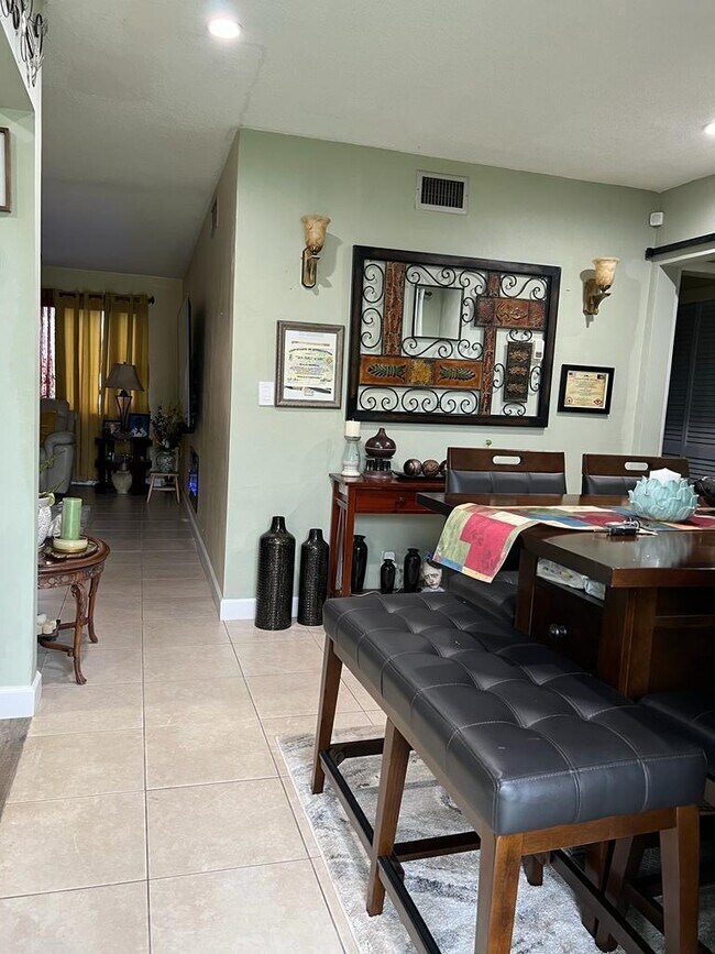 Building Photo - 1599 NW 43rd Ave