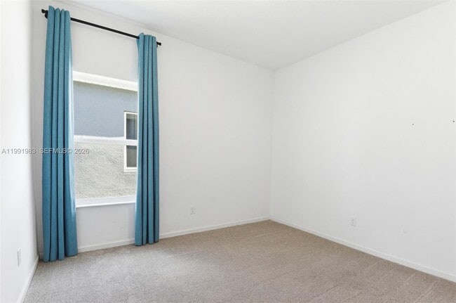 Building Photo - 1034 Chelan Falls Dr