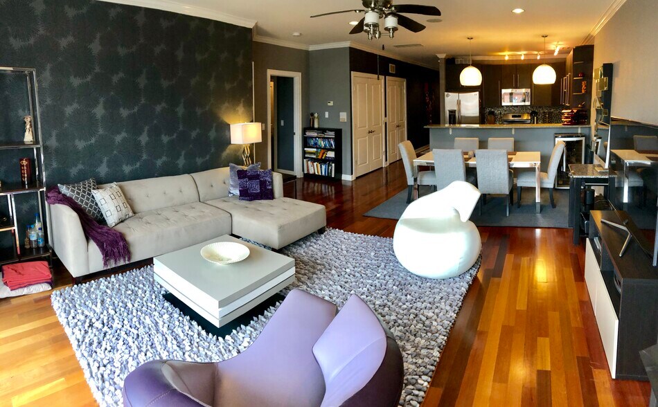 Open, extra wide dining / living room - 825 N Hudson Ave
