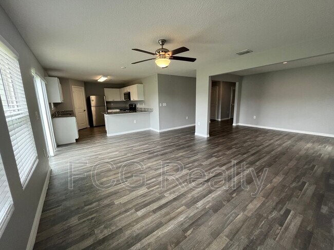 Building Photo - 711 Gila Dr