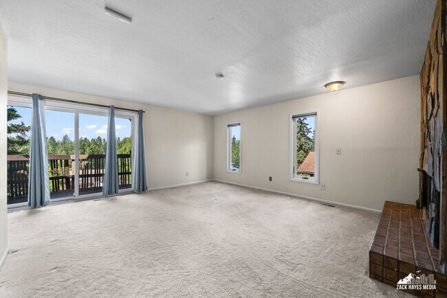 Building Photo - 6010 Staedem Dr