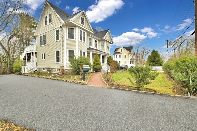 Building Photo - 22 High St