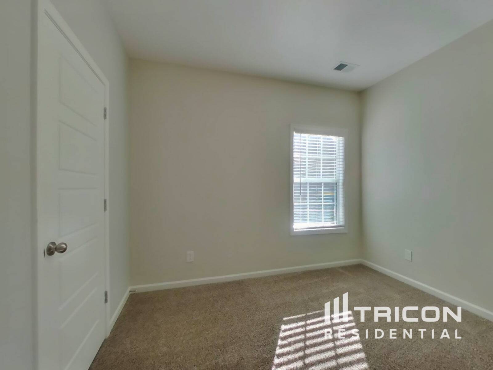 Building Photo - 746 W Coker Way