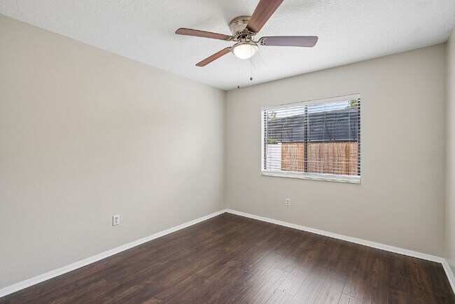 Building Photo - Charming 3-Bedroom Home in Desirable Oviedo!