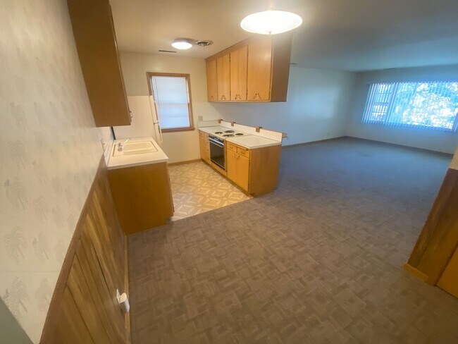 Primary Photo - 2010 S 11th St