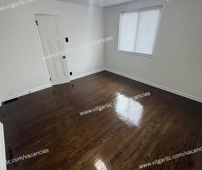 Building Photo - 600 W 46th Ave