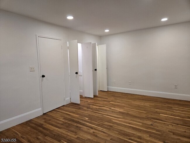 Primary Photo - 43 Cottage St