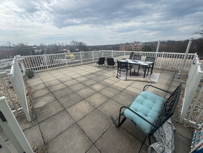 Building Photo - 3901 Tunlaw Rd NW