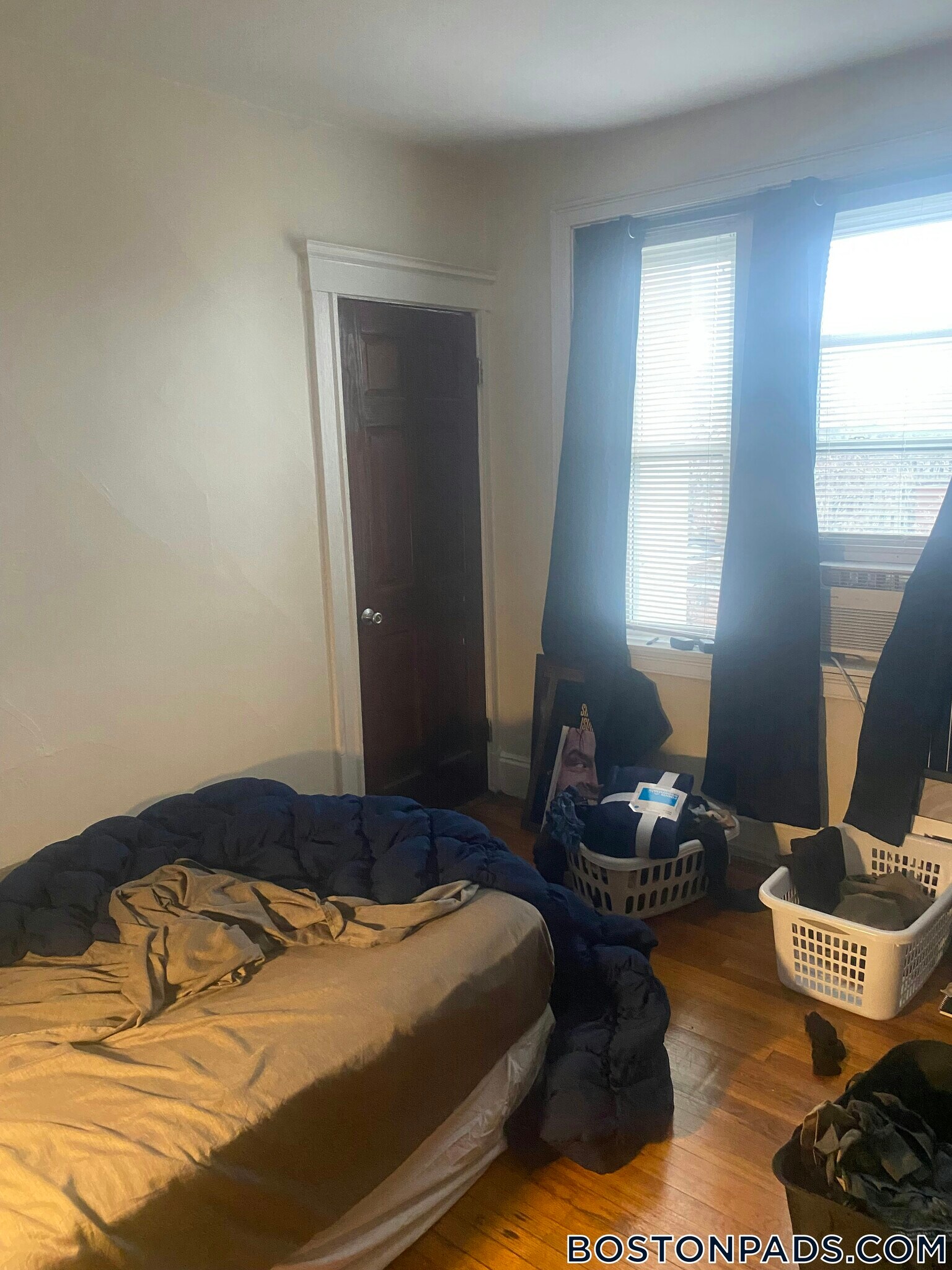 Building Photo - 244 Kelton St