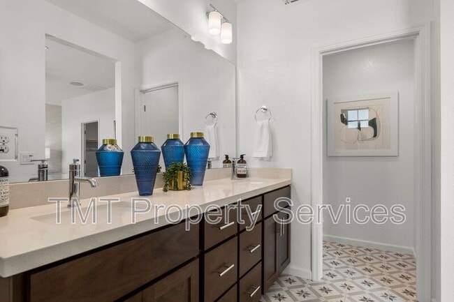 Building Photo - 2958 Valbonne Walk