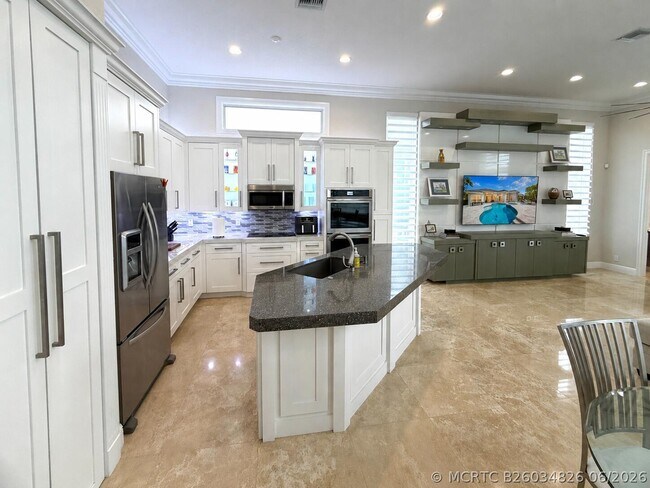 Building Photo - 7750 NW 120th Dr