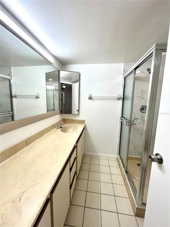 Building Photo - 5268 Coral Ct