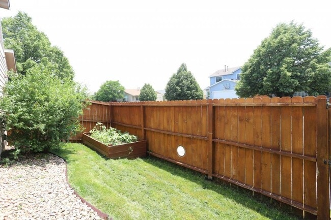 Building Photo - 903 Glenwall Dr