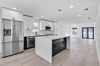 Building Photo - 407 NW 45th St