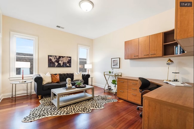 Building Photo - INCREDIBLE HUGE LUXURY CONDO LAKEVIEW/SOUT...