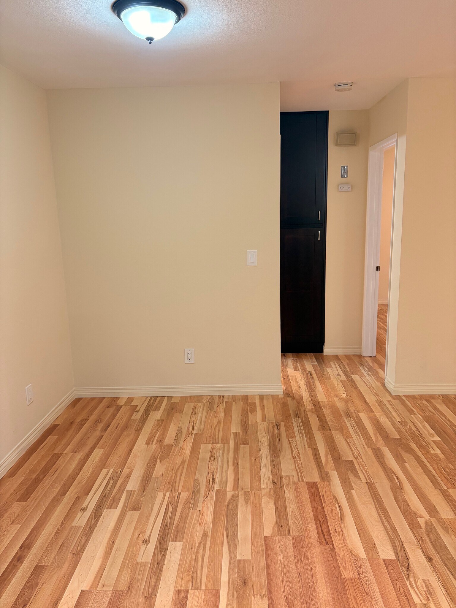 Building Photo - 5946 Rancho Mission Rd