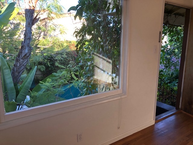 Building Photo - 834 12th St