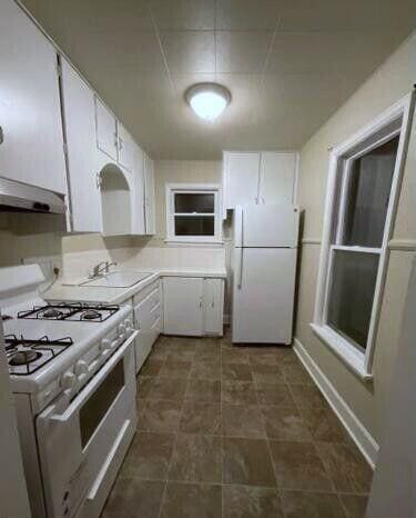 Building Photo - 1920 S Connor Ave