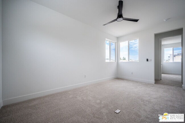 Building Photo - 2651 Lavender Ln