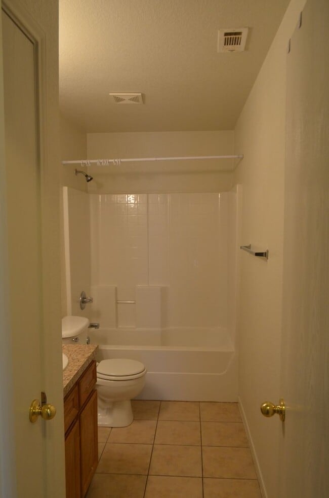 Building Photo - 603 Bermuda St